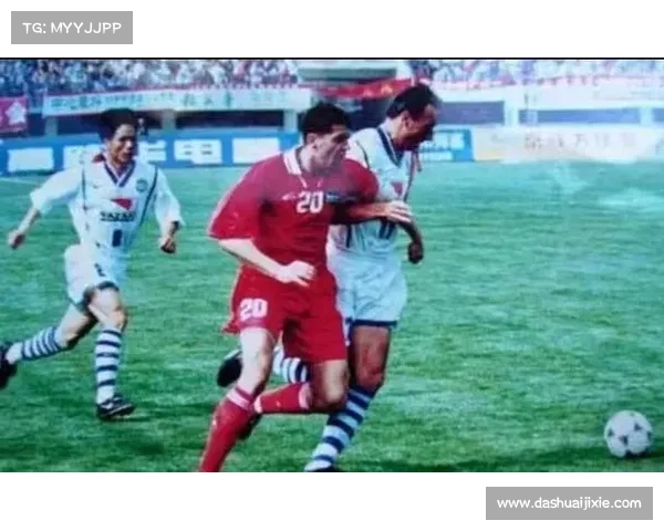 建业足球俱乐部的发展历程与管理模式解析：从地方体育到职业化转型之路